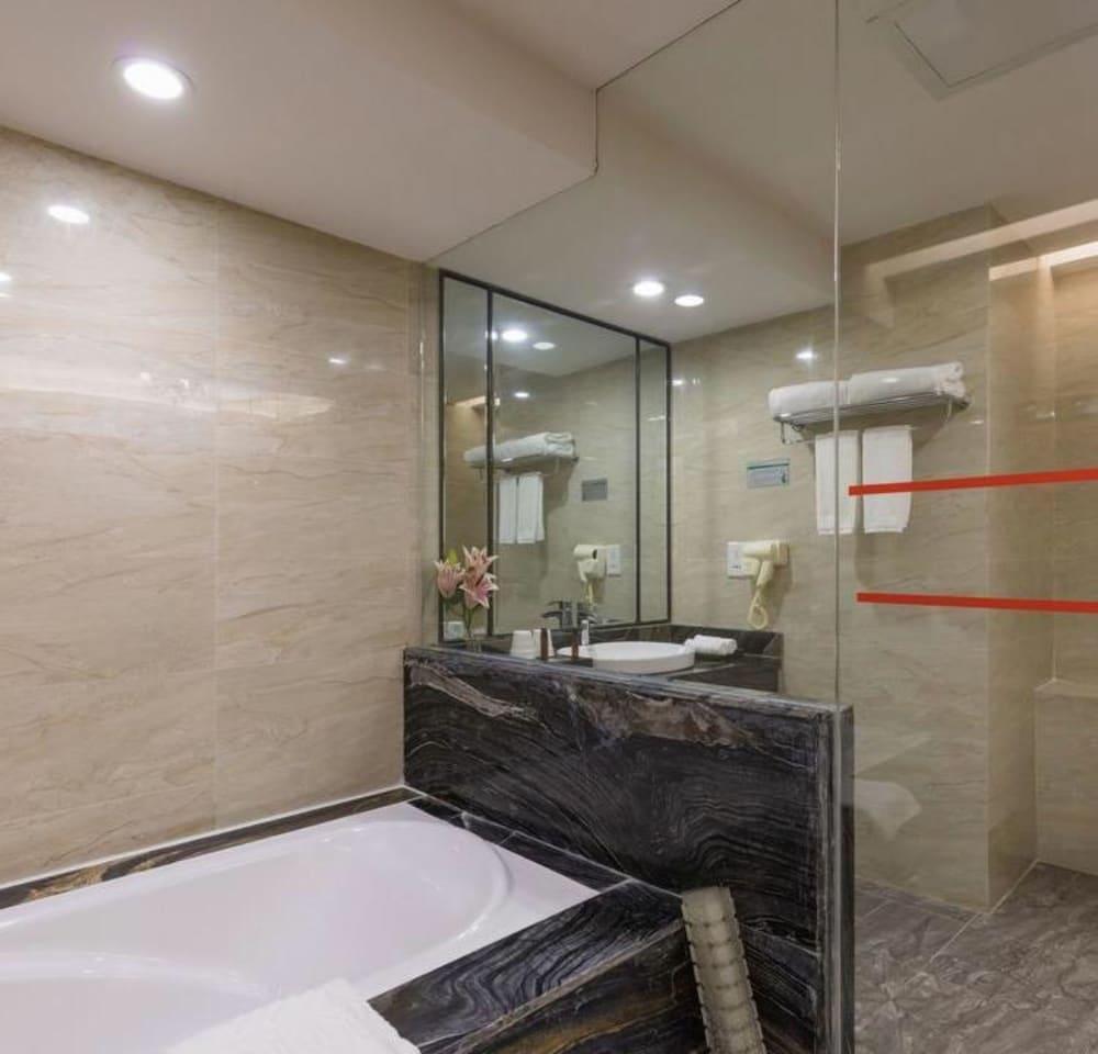 Manhatton Hotel จูไห่ ภายนอก รูปภาพ