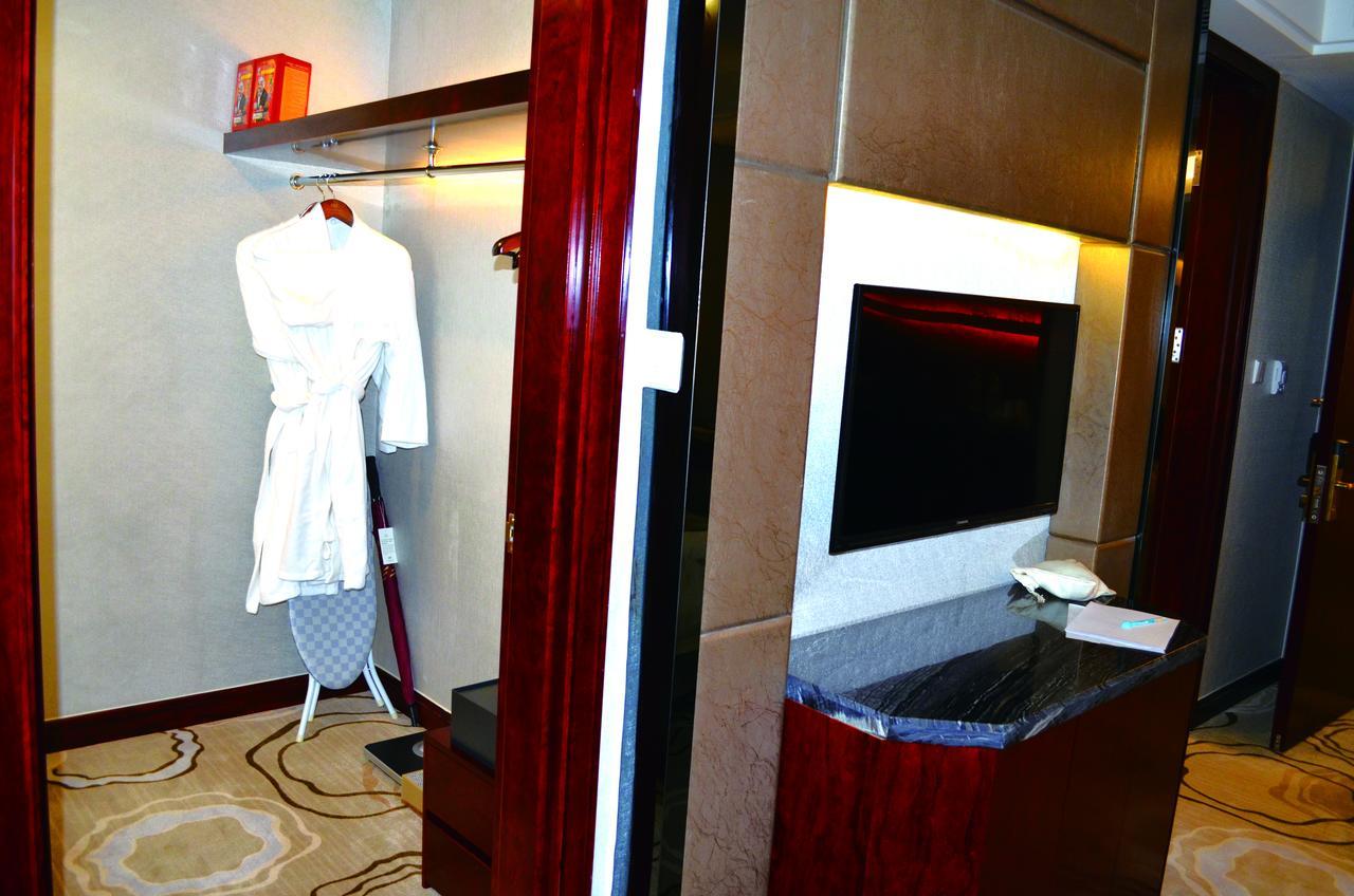 Manhatton Hotel จูไห่ ภายนอก รูปภาพ