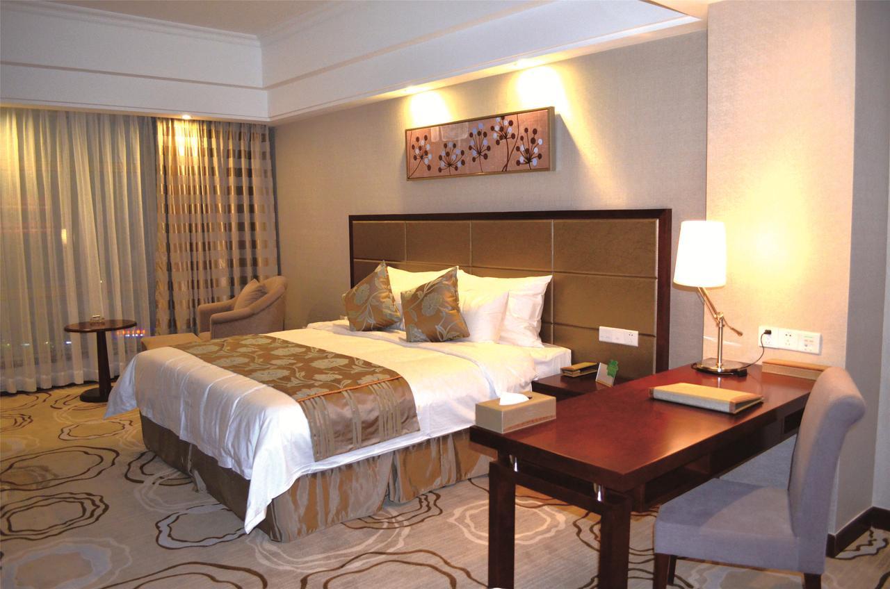 Manhatton Hotel จูไห่ ภายนอก รูปภาพ